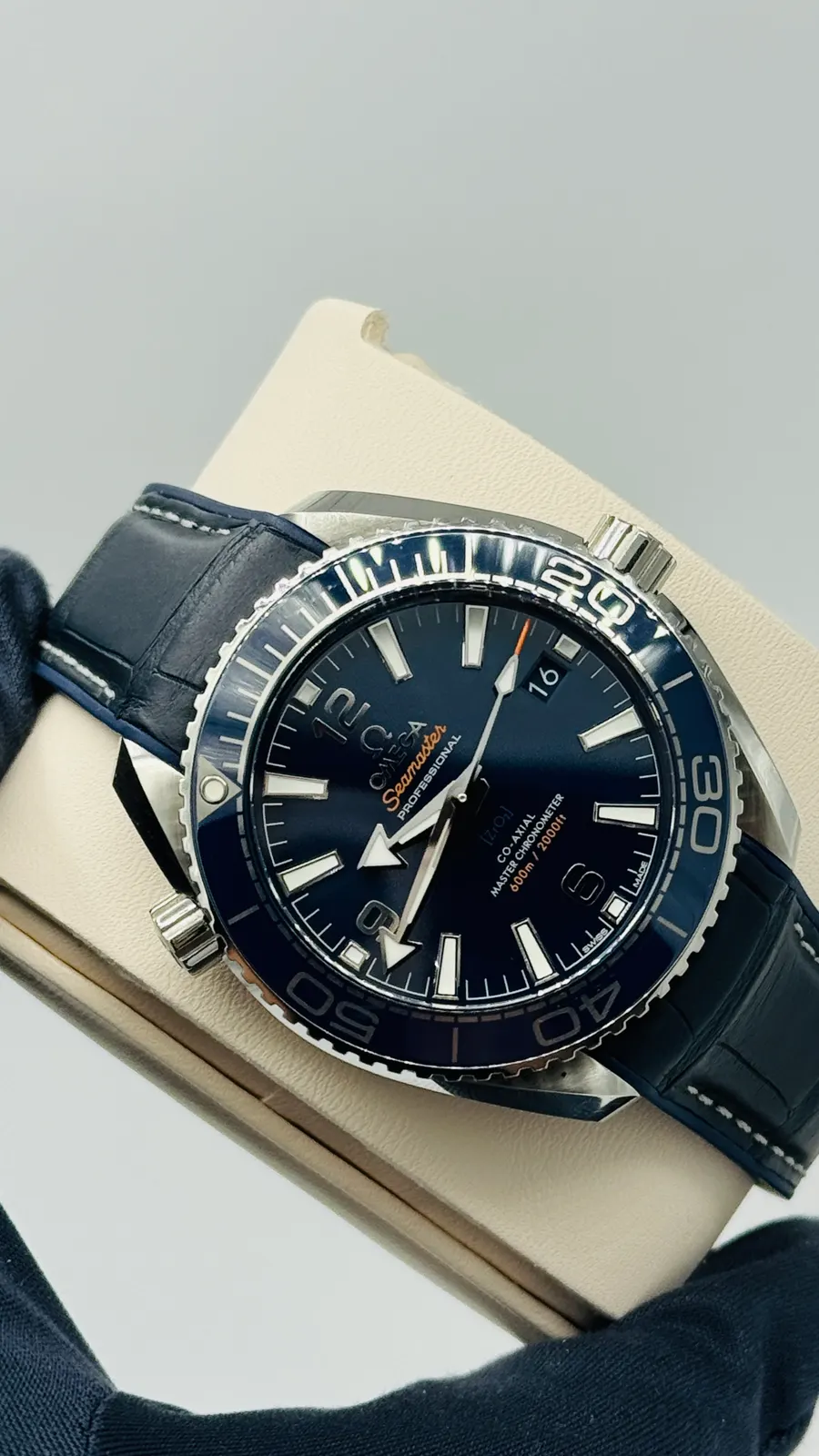 Omega 215.33.40.20.03.001