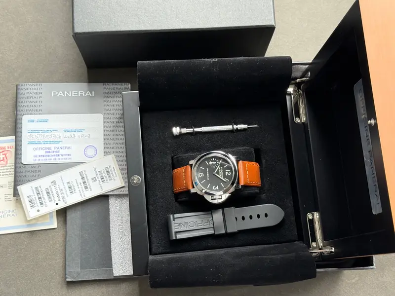 Panerai PAM00111