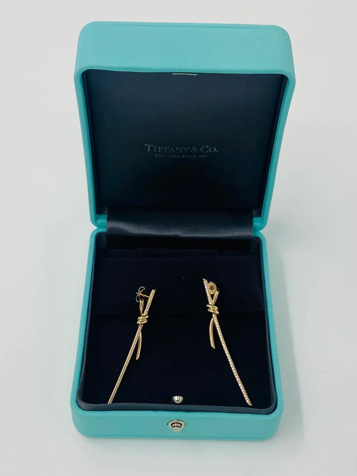 Unknown Tiffany Knot Drop Earrings Diamond 750YG (Ref.68887690)