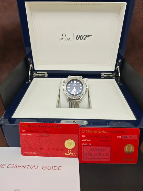 Omega 210.30.42.20.03.004