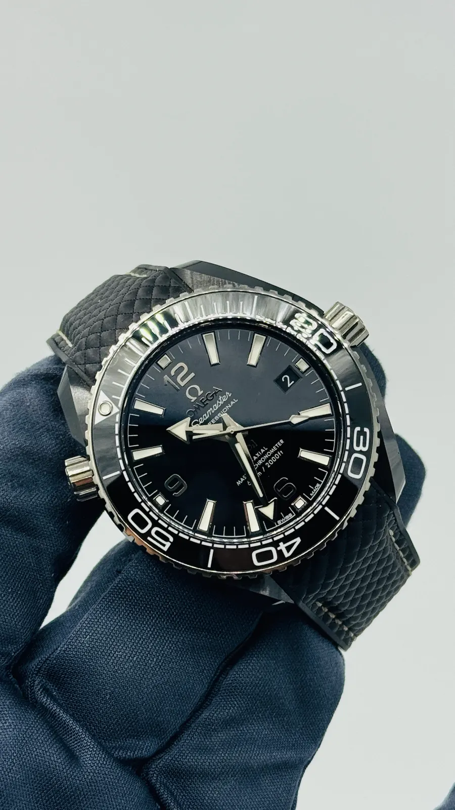 Omega 215.92.40.20.01.001