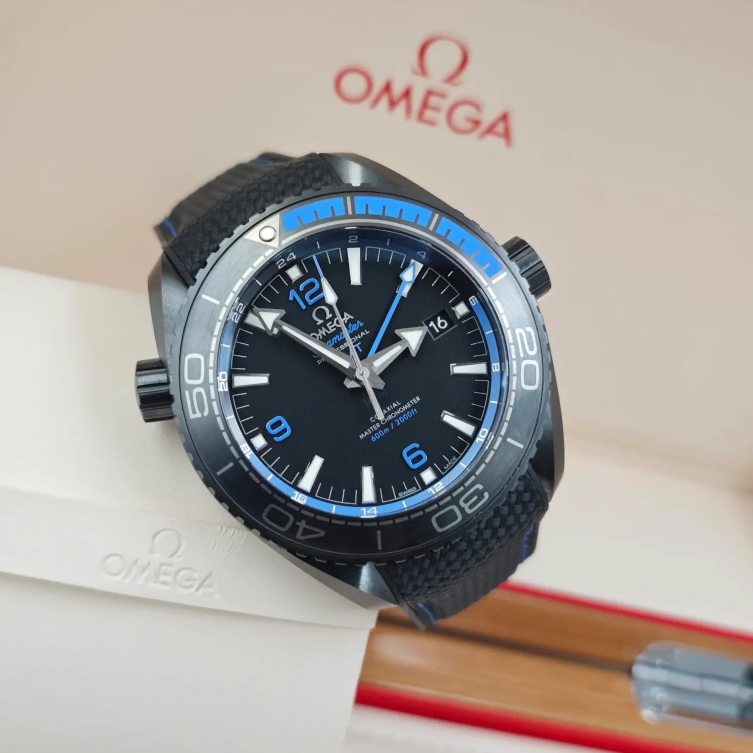 Omega 215.92.46.22.01.002