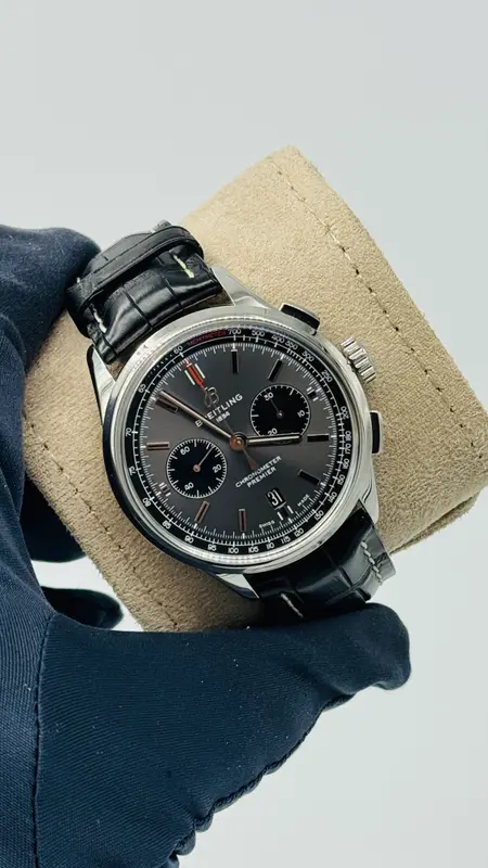 Breitling AB0118 221B1P2 (Anthracite dial)
