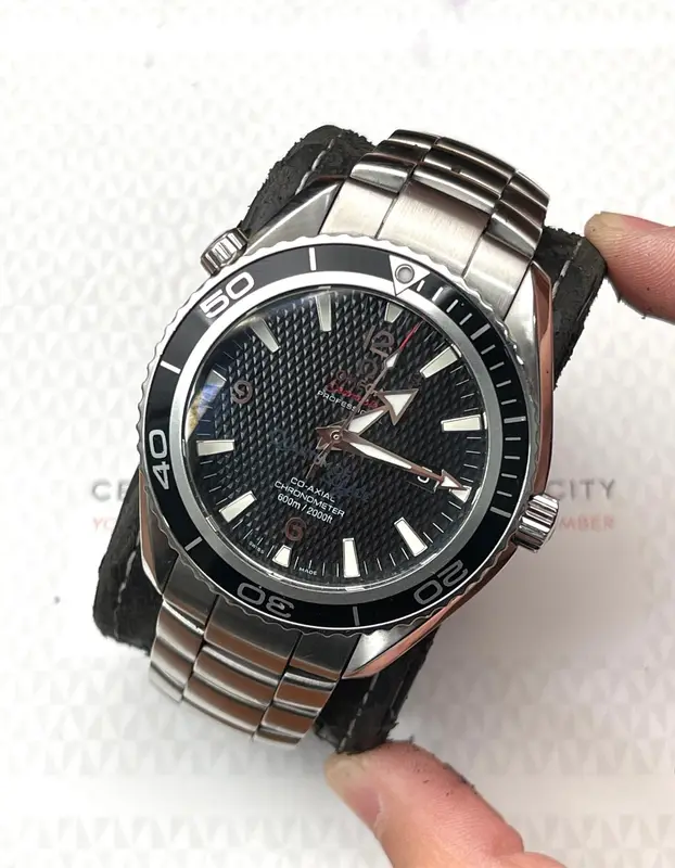 Omega 222.30.46.20.01.001